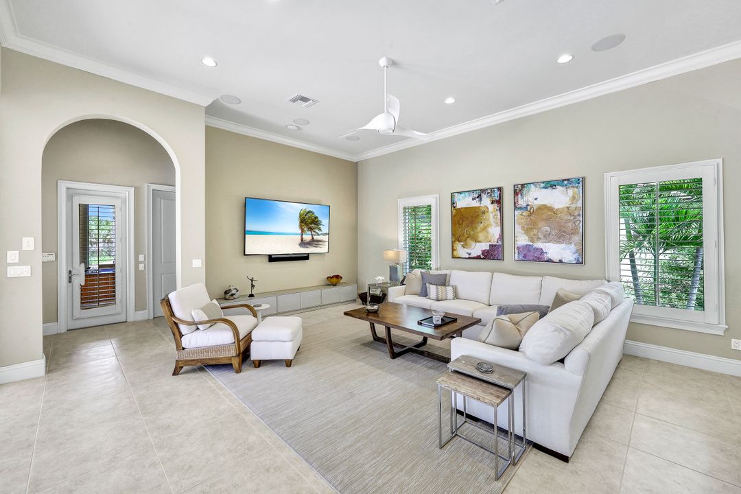 11993 Collier's Reserve Dr, Naples, FL 34110