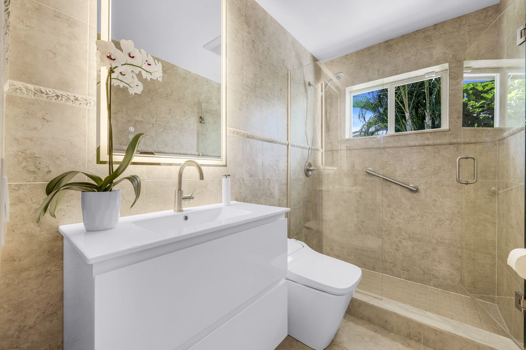 5779 NE 17th Ave, Fort Lauderdale, FL 33334