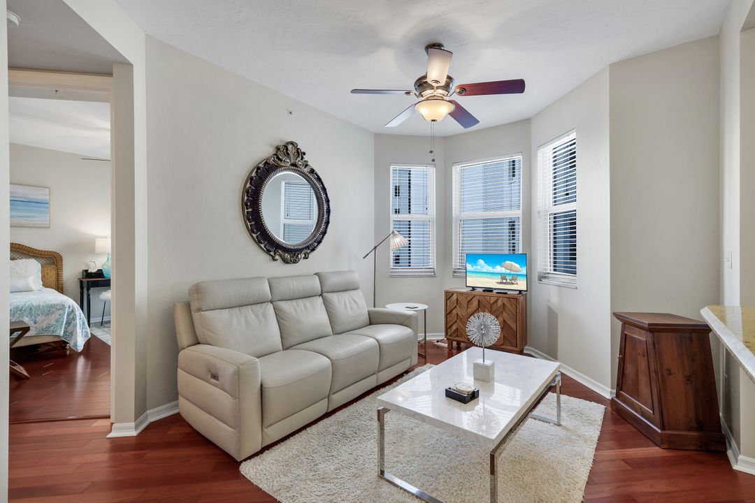 410 Flagship Dr #701, Naples, FL 34108