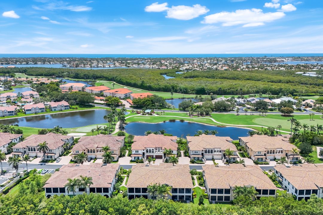 2488 Breakwater Wy #13-201, Naples, FL 34112