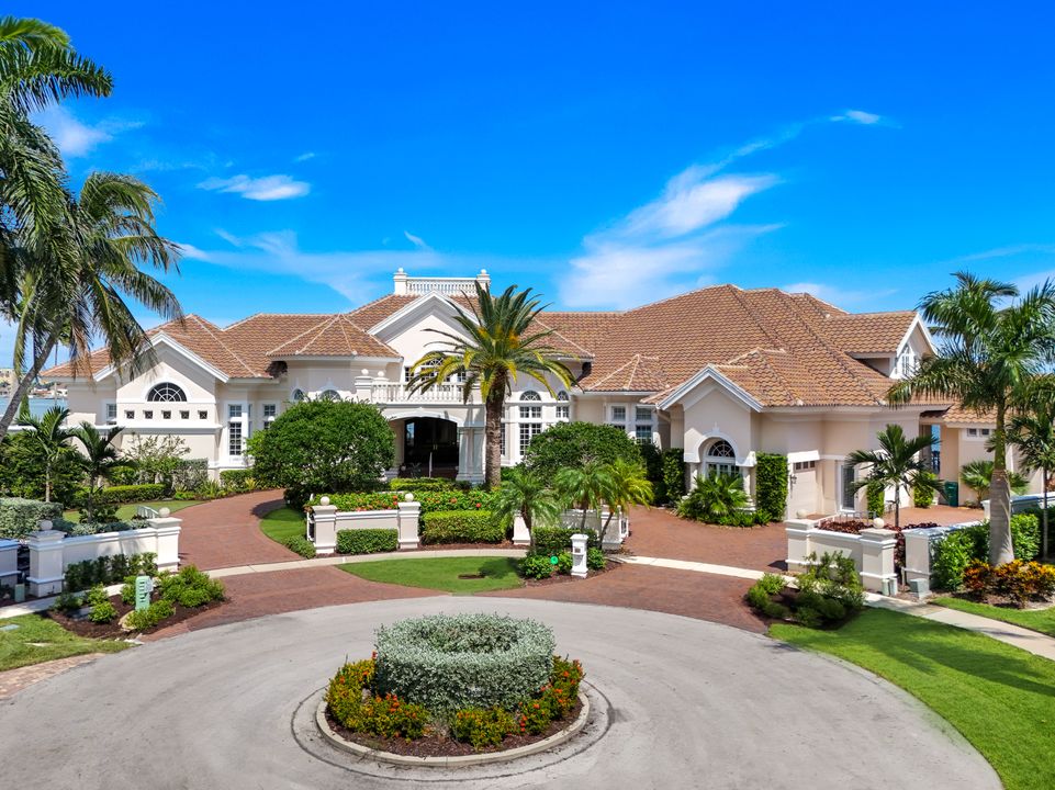 490 Renard Ct, Marco Island, FL 34145