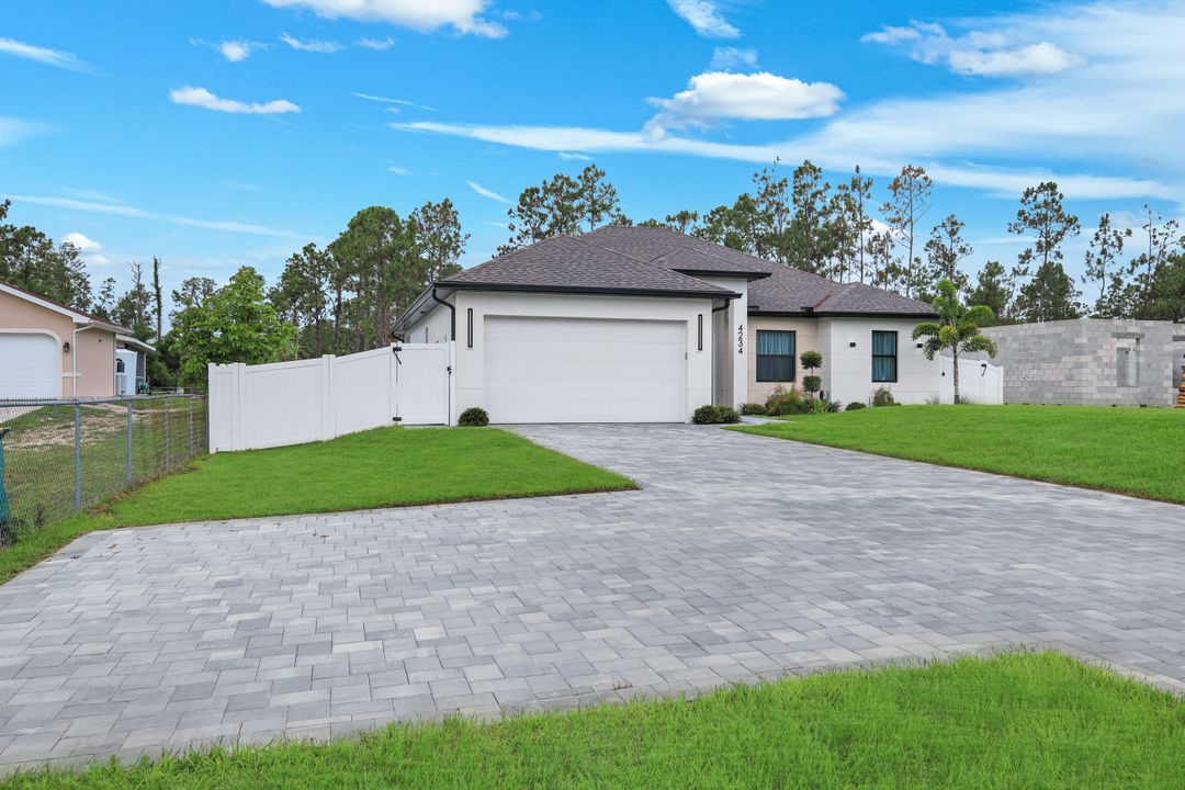 4234 27th Ave NE, Naples, FL 34120