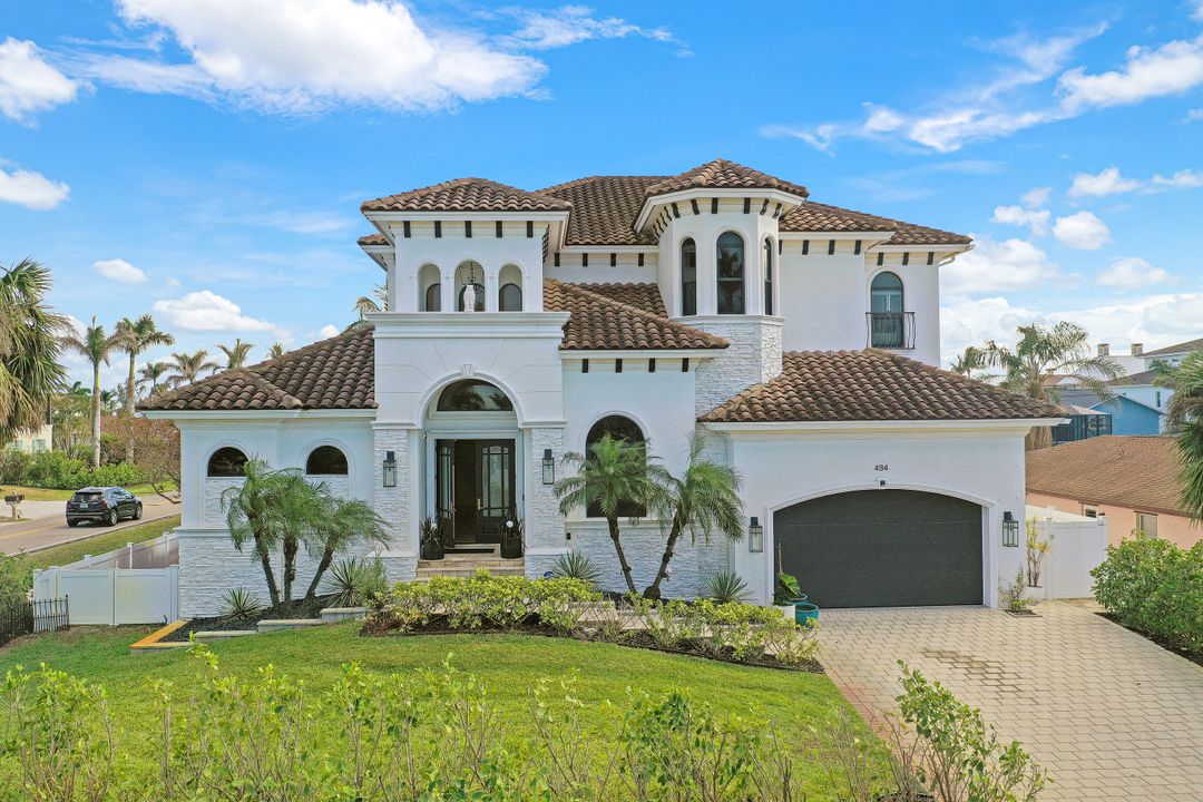 494 Seagull Ave, Naples, FL 34108