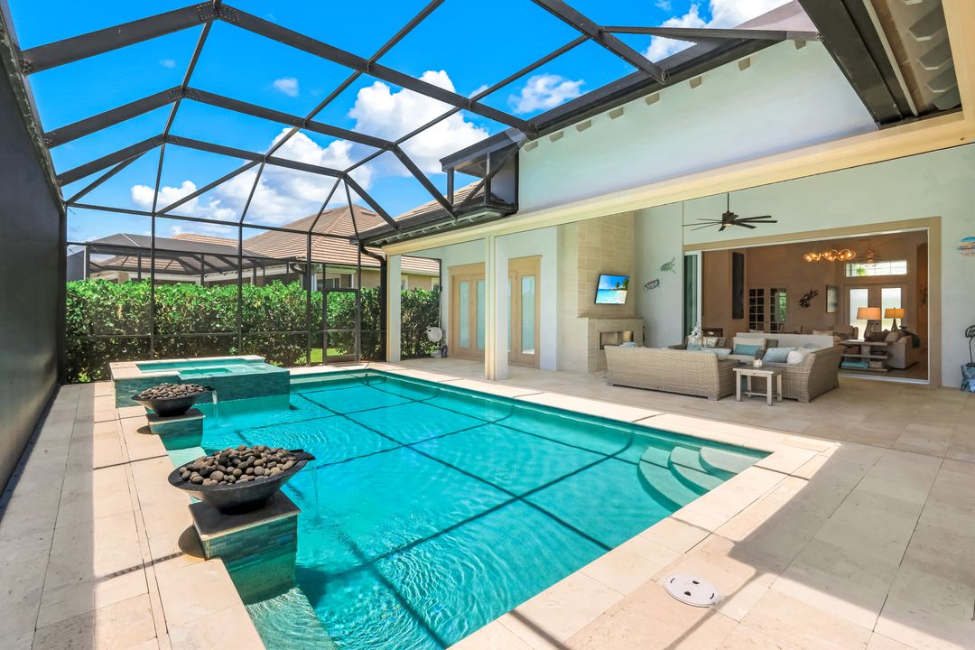 6259 Lightbourn Wy, Naples, FL 34113