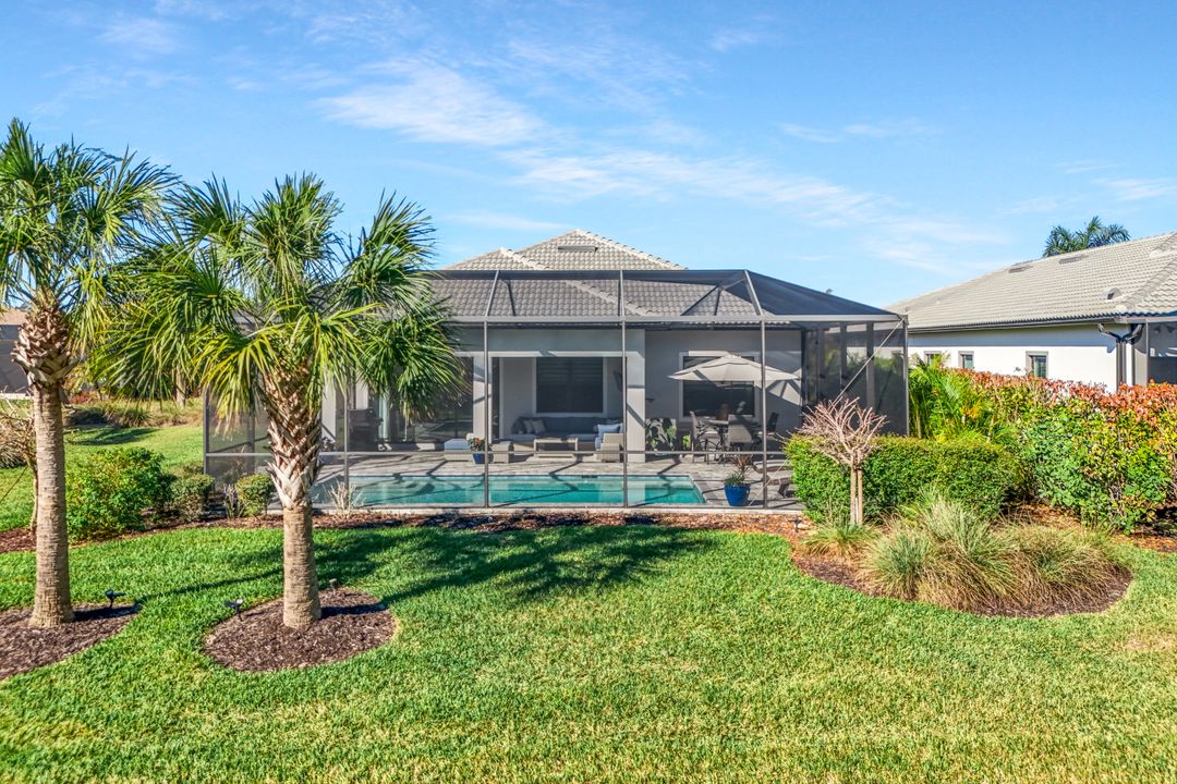 9772 Willet Ct, Naples, FL 34120