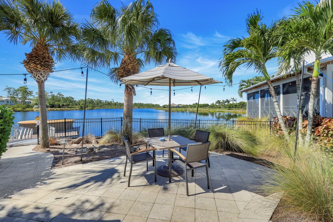 8825 Yucatan Ct, Naples, FL 34112