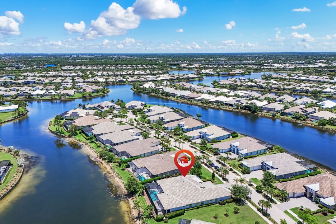 6259 Lightbourn Wy, Naples, FL 34113