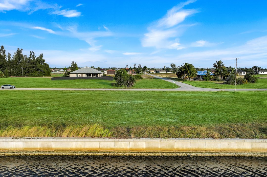 2804 NW 46th Ave, Cape Coral, FL 33993