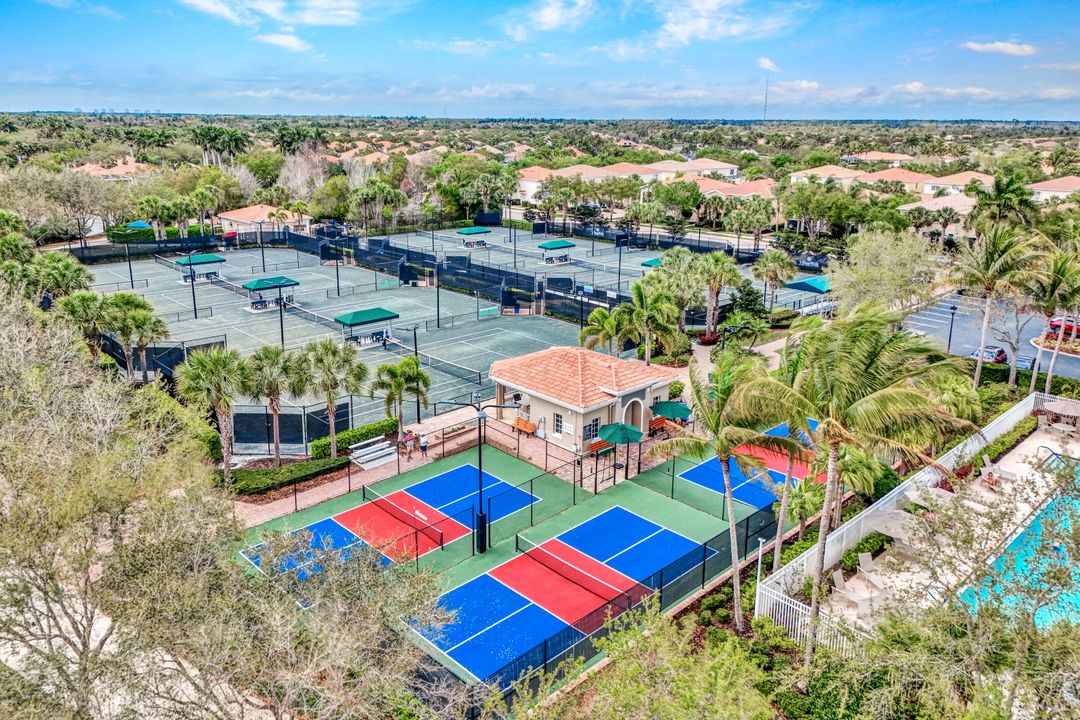 28729 Xenon Way, Bonita Springs, FL 34135