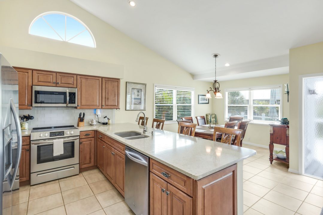 21580 Indian Bayou Dr, Fort Myers Beach, FL 33931