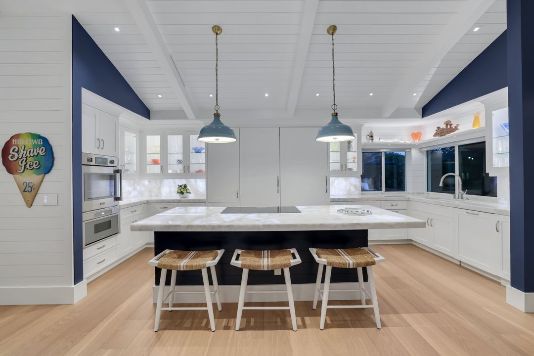 812 Tallow Tree Ct, Naples, FL 34108