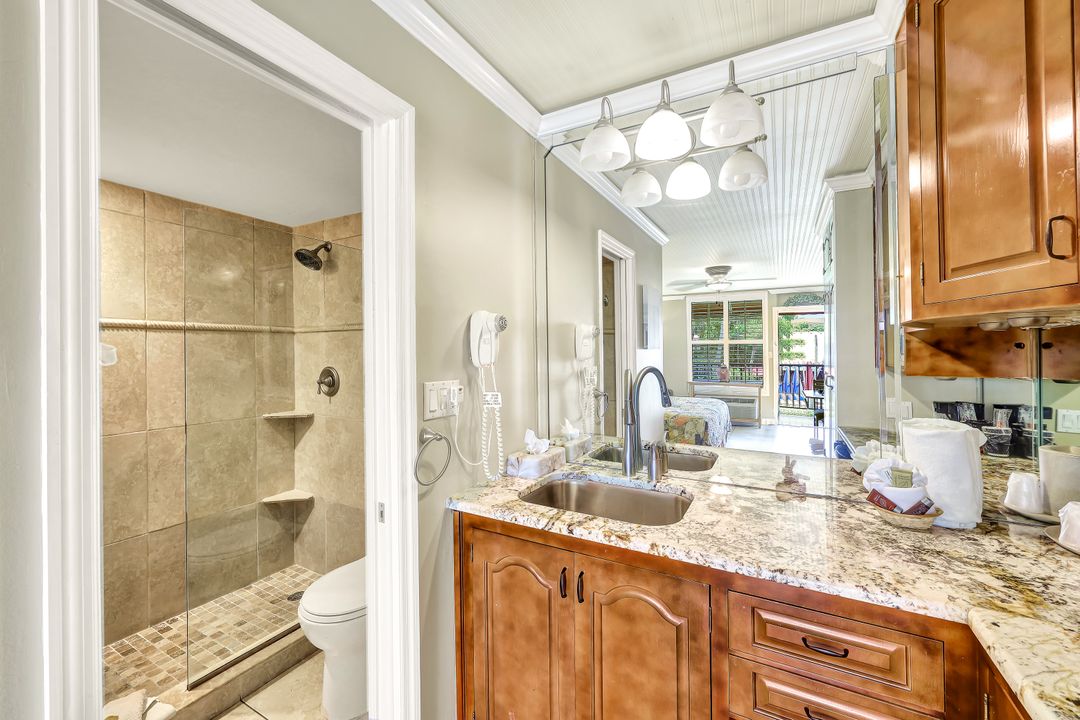 2555 Tamiami Trail N #263, Naples, FL 34103