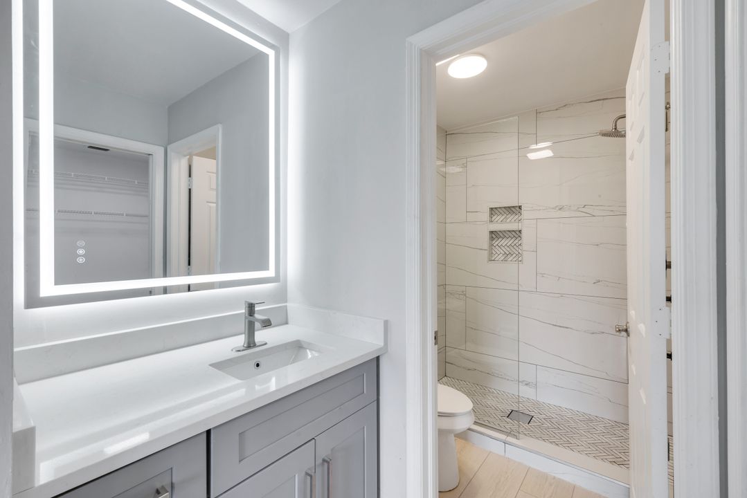 3051 Sandpiper Bay Cir #304, Naples, FL 34112