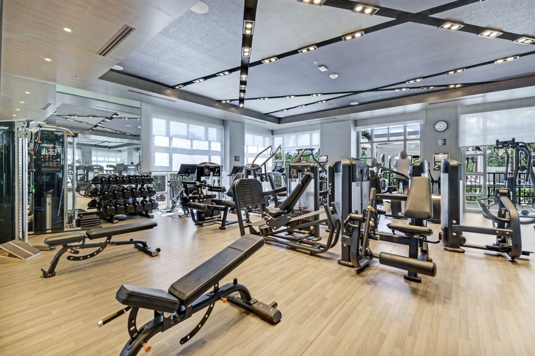6897 Grenadier Blvd #601, Naples, FL 34108