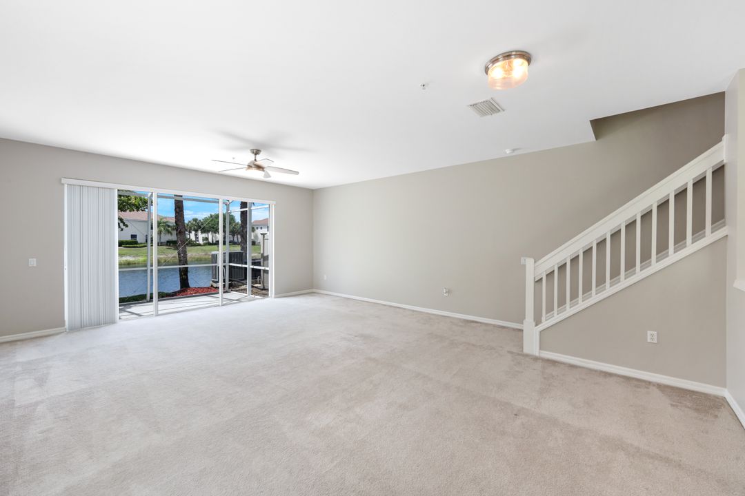 1088 Oxford Ln #48, Naples, FL 34105