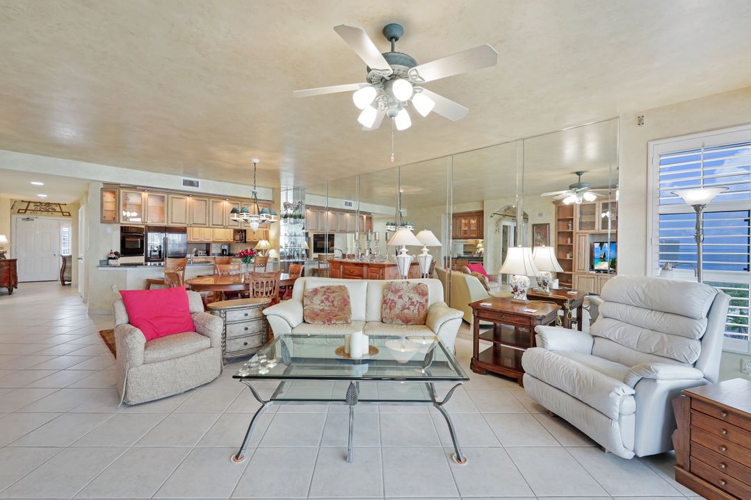 25 Bluebill Ave #1105, Naples, FL 34108