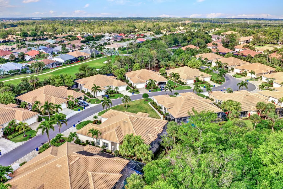 12715 Fox Ridge Dr, Bonita Springs, FL 34135