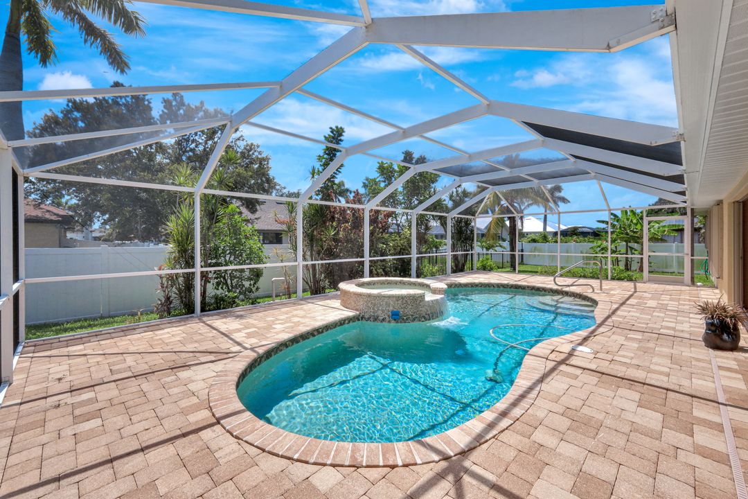 4327 SW 19th Ave, Cape Coral, FL 33914