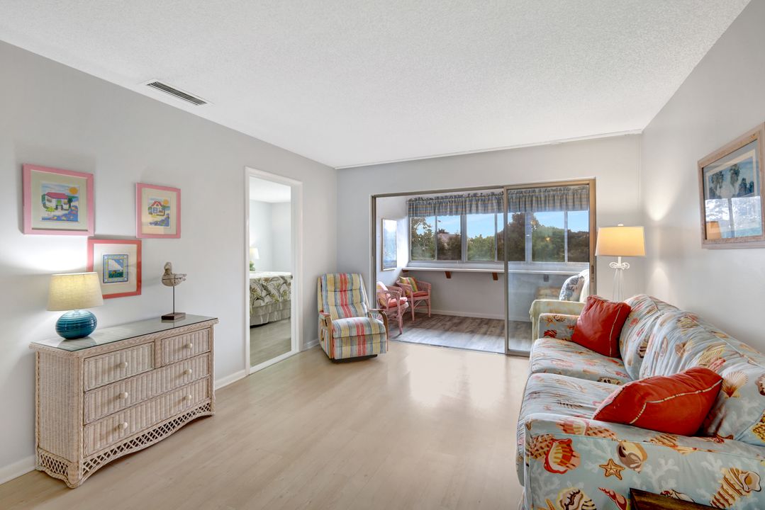 750 Mooring Line Dr #207, Naples, FL 34102