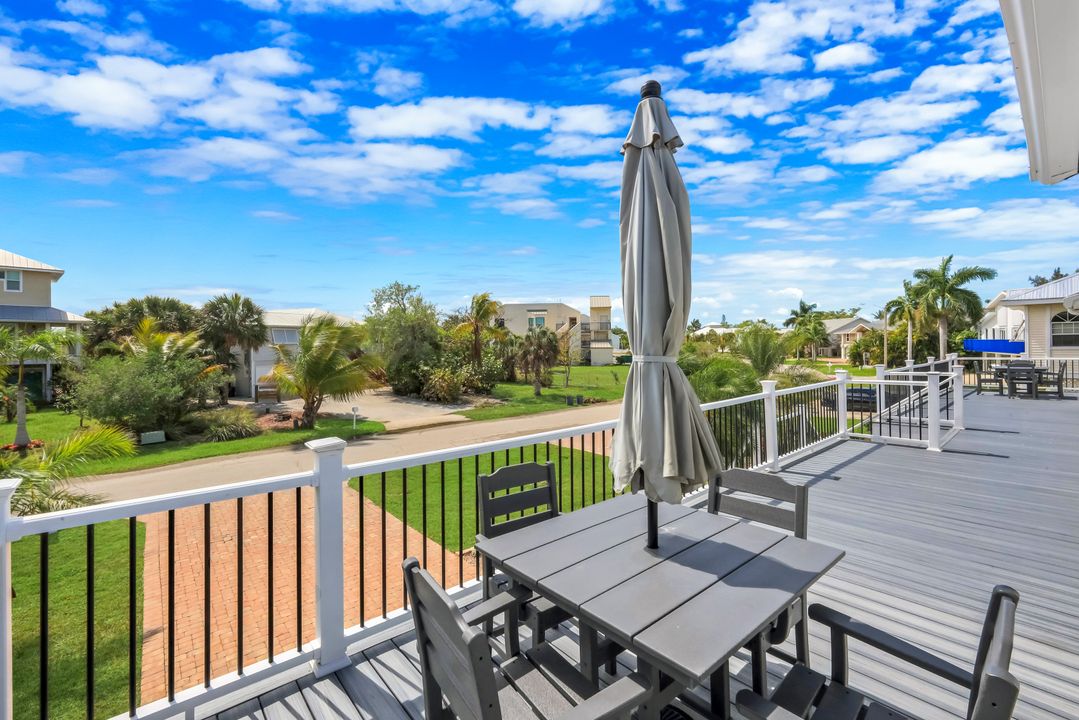 21580 Indian Bayou Dr, Fort Myers Beach, FL 33931