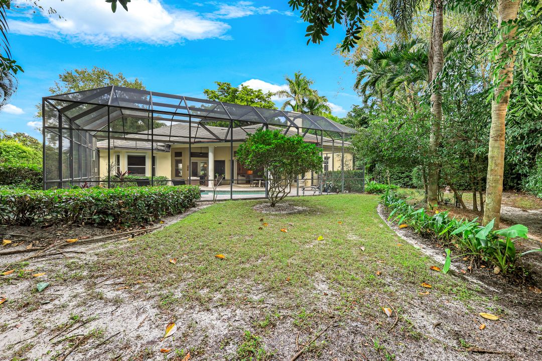 602 Springline Dr, Naples, FL 34102