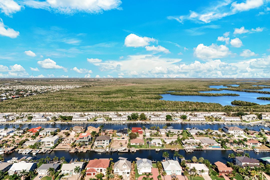 18323 Cutlass Dr, Fort Myers Beach, FL 33931