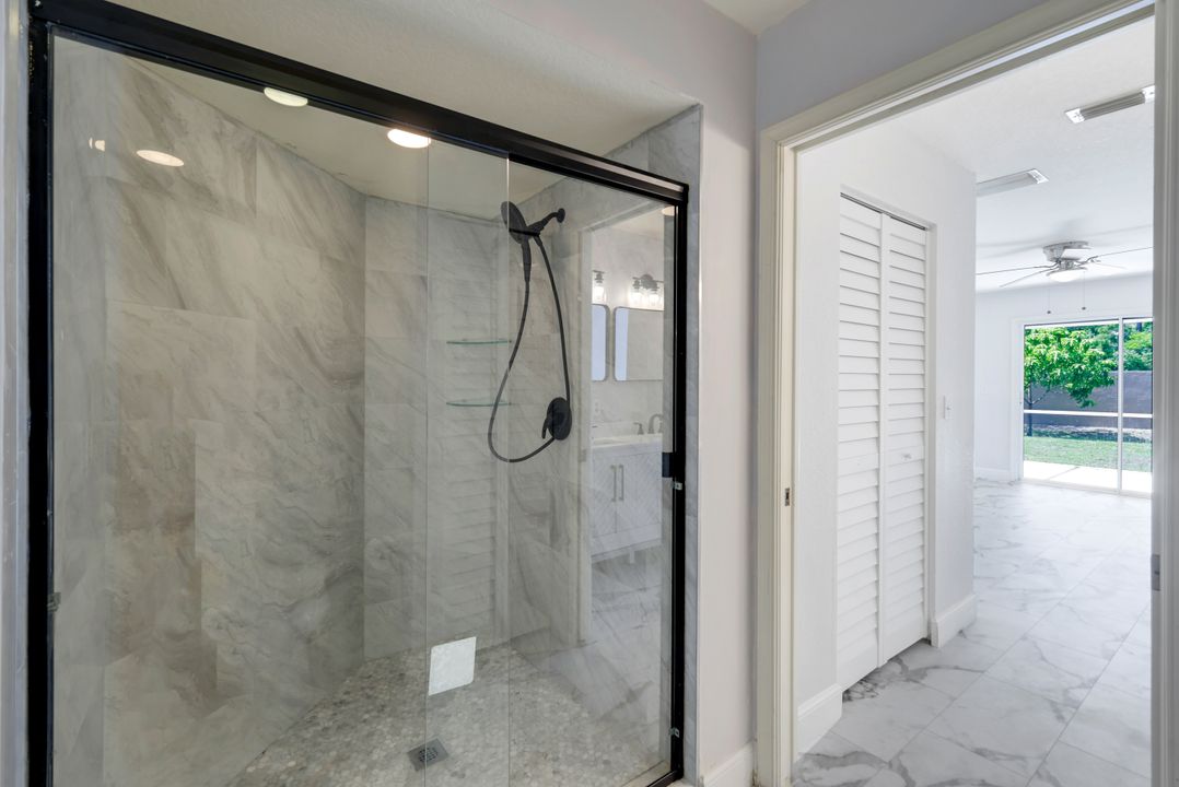 12329 Londonderry Ln, Bonita Springs, FL 34135