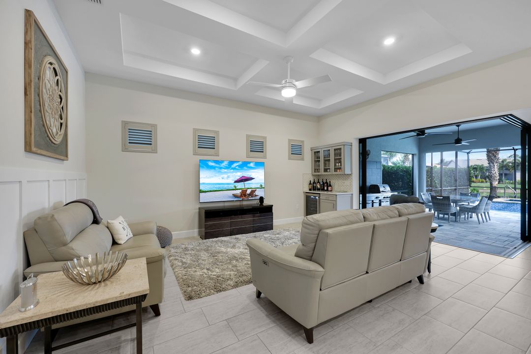 9405 Whooping Crane Wy, Naples, FL 34120