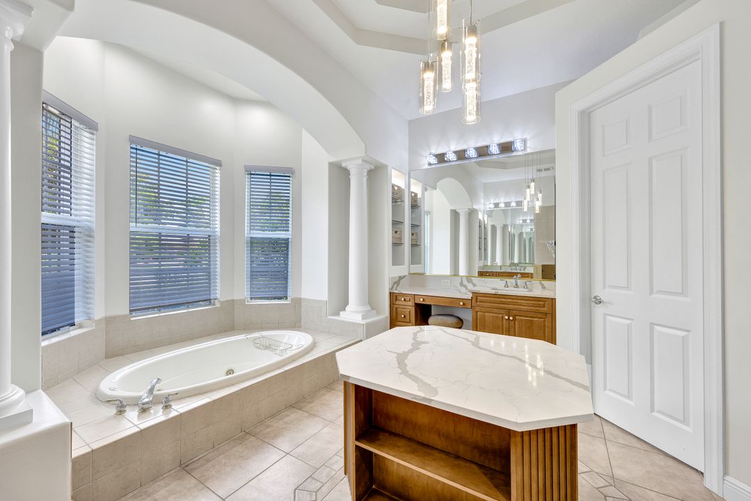 7620 Knightwing Cir, Fort Myers, FL 33912