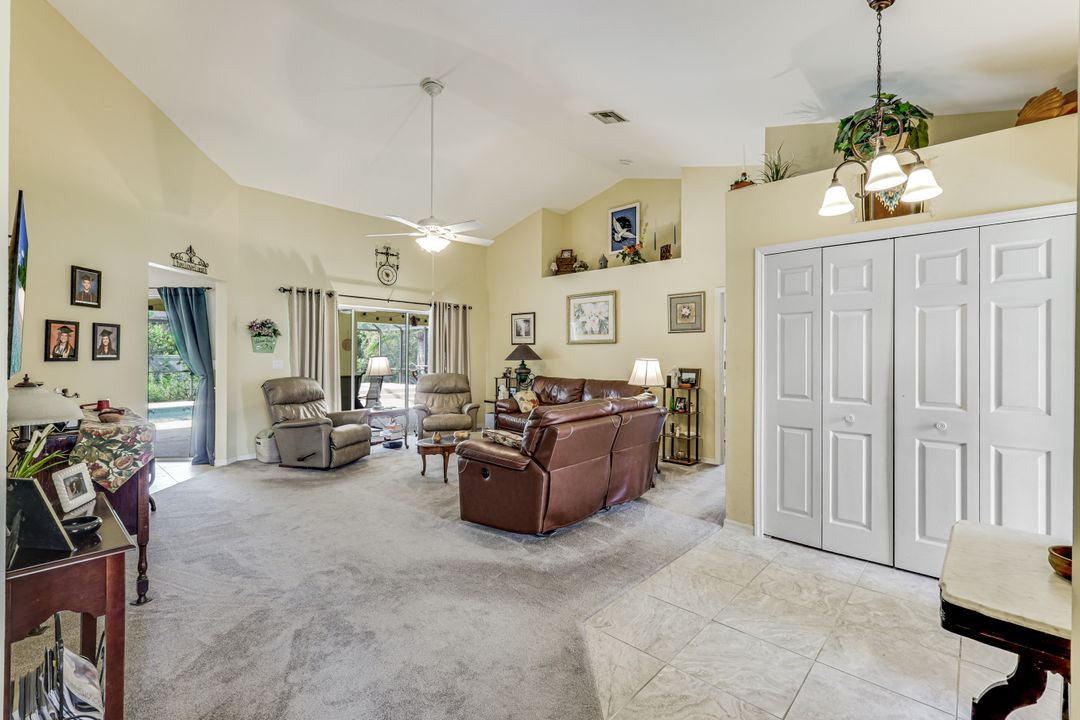 1820 SW 51st St, Cape Coral, FL 33914