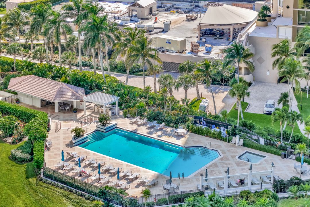 4401 Gulf Shore Blvd N #205, Naples, FL 34103