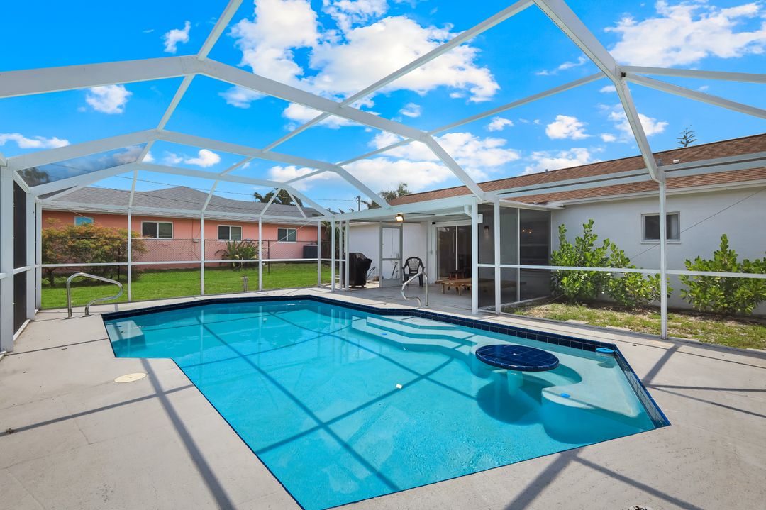 1307 SW 43rd Ln, Cape Coral, FL 33914