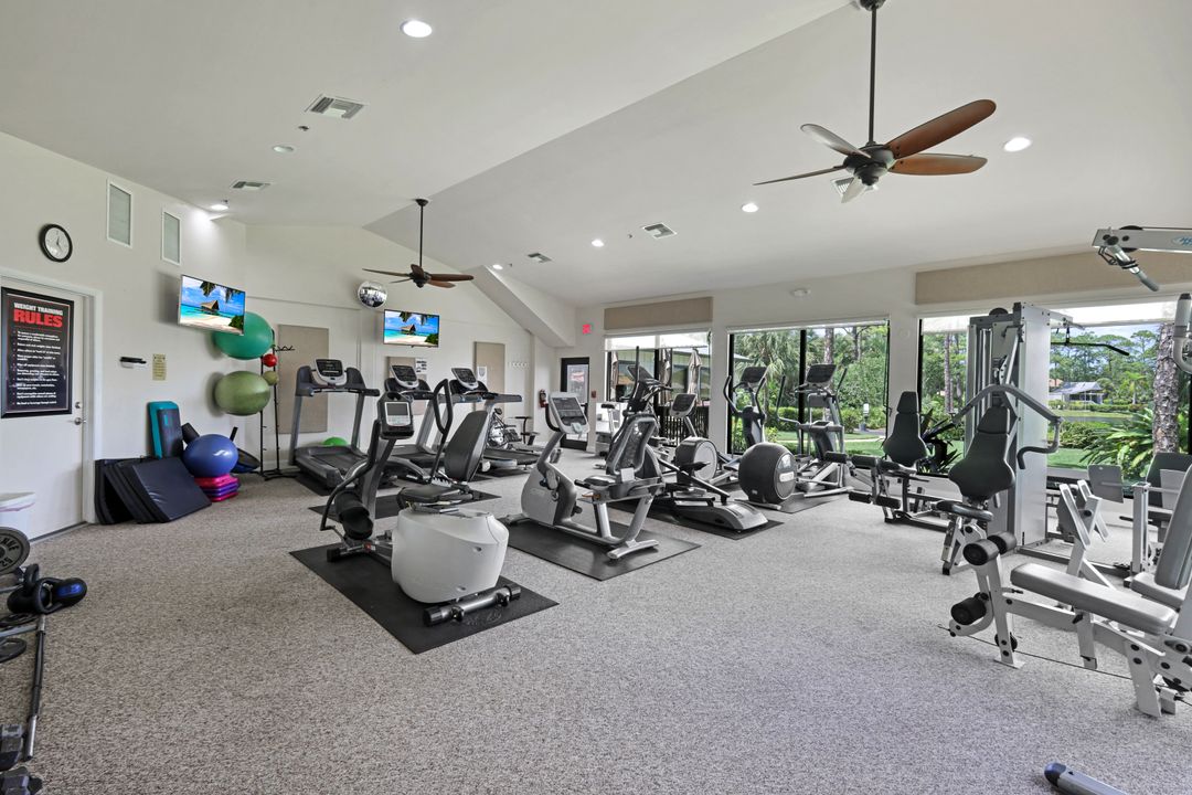 15191 Cedarwood Ln, Naples, FL 34110