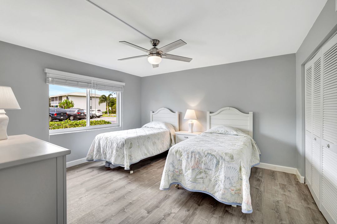 250 Candycane Ln #3, Naples, FL 34112