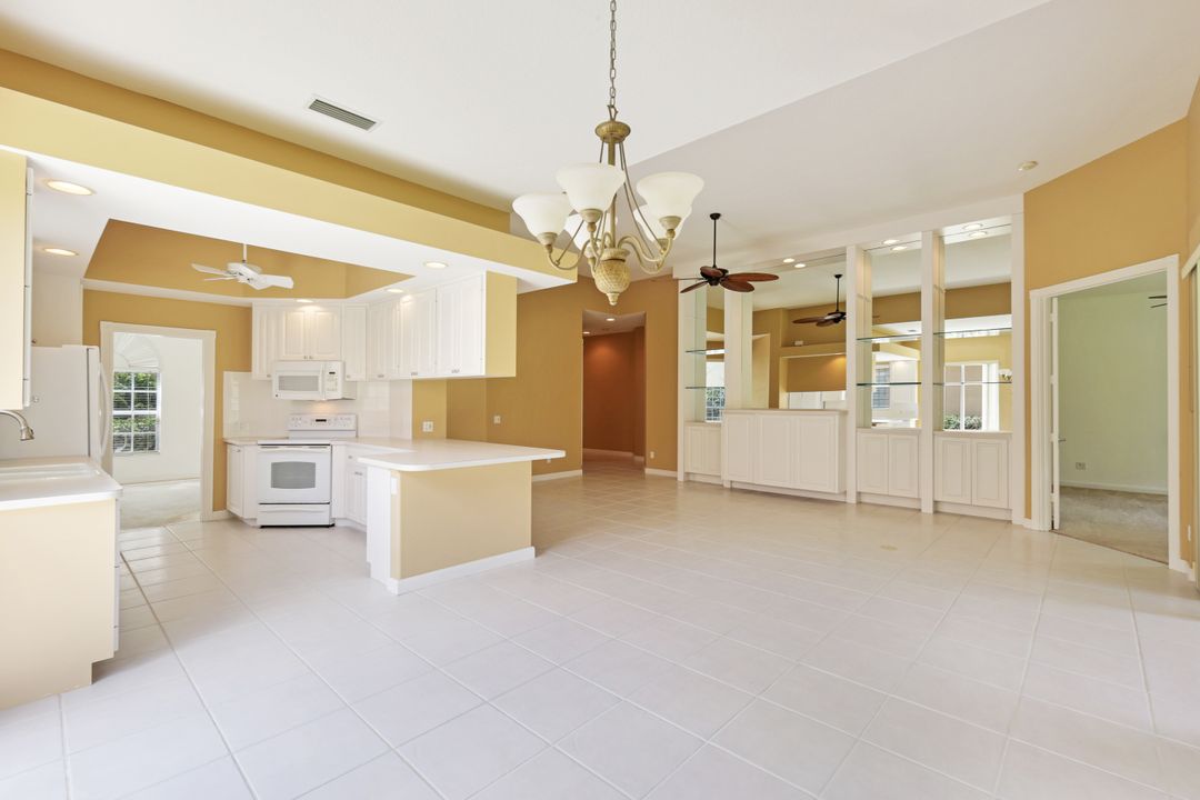 14850 Donatello Ct, Bonita Springs, FL 34135