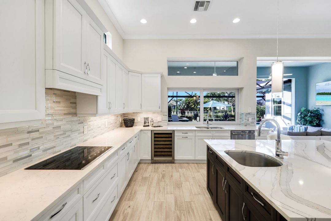 5715 Clarendon Dr, Naples, FL 34113