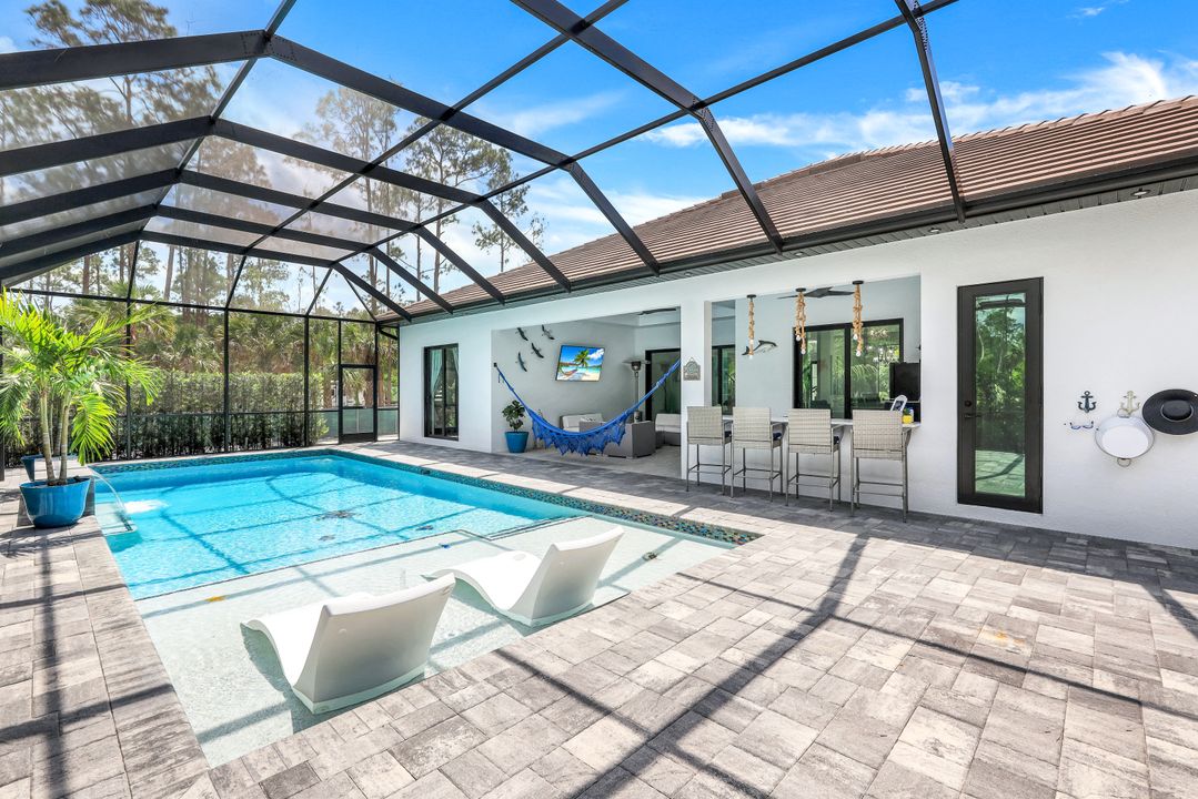 367 14th Ave NE, Naples, FL 34120