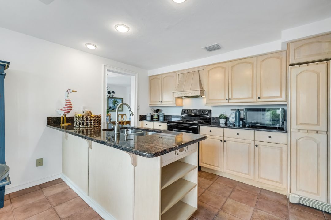 17036 Marina Cove Ln, Fort Myers, FL 33908