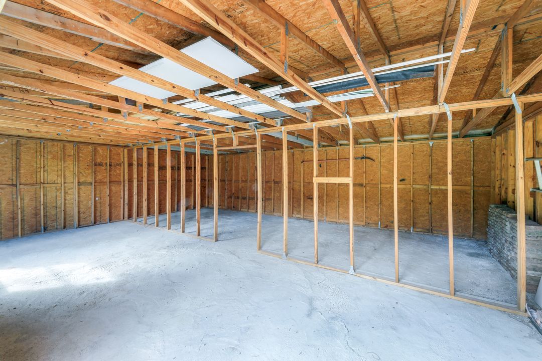 2180 12th Ave NE, Naples, FL 34120