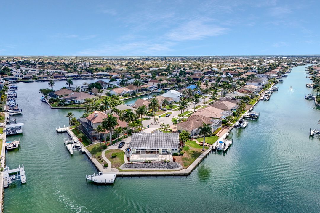 1063 Whiteheart Ct, Marco Island, FL 34145