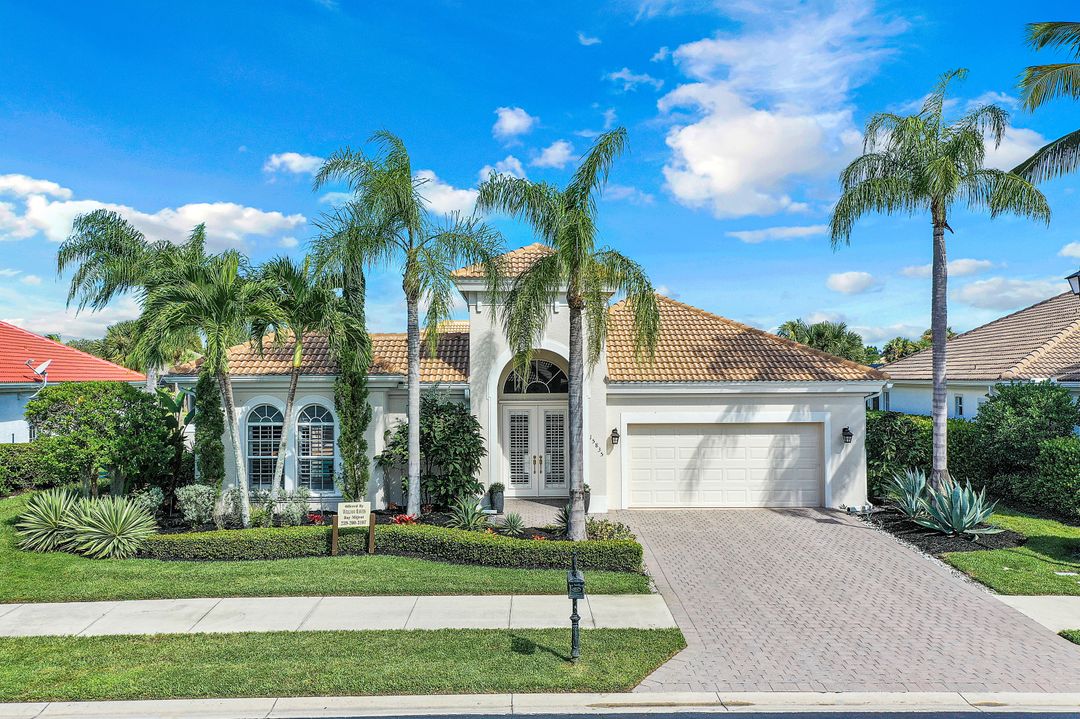 15835 Delasol Ln, Naples, FL 34110
