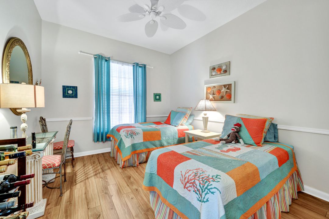 4313 Queen Elizabeth Way, Naples, FL 34119