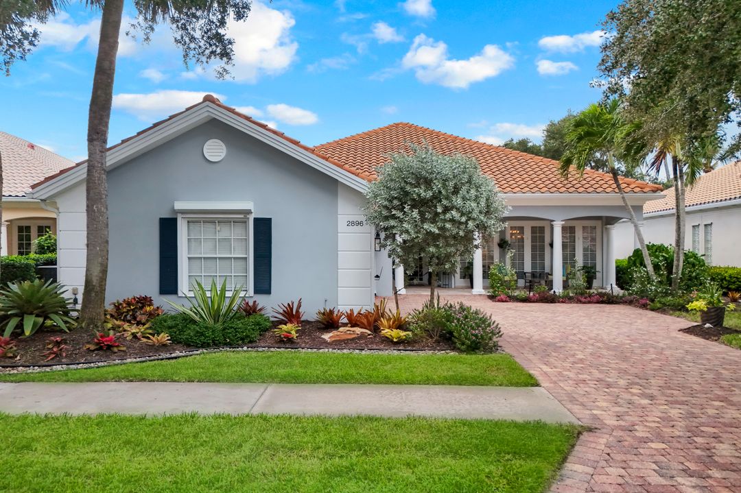 2896 Hatteras Way, Naples, FL 34119