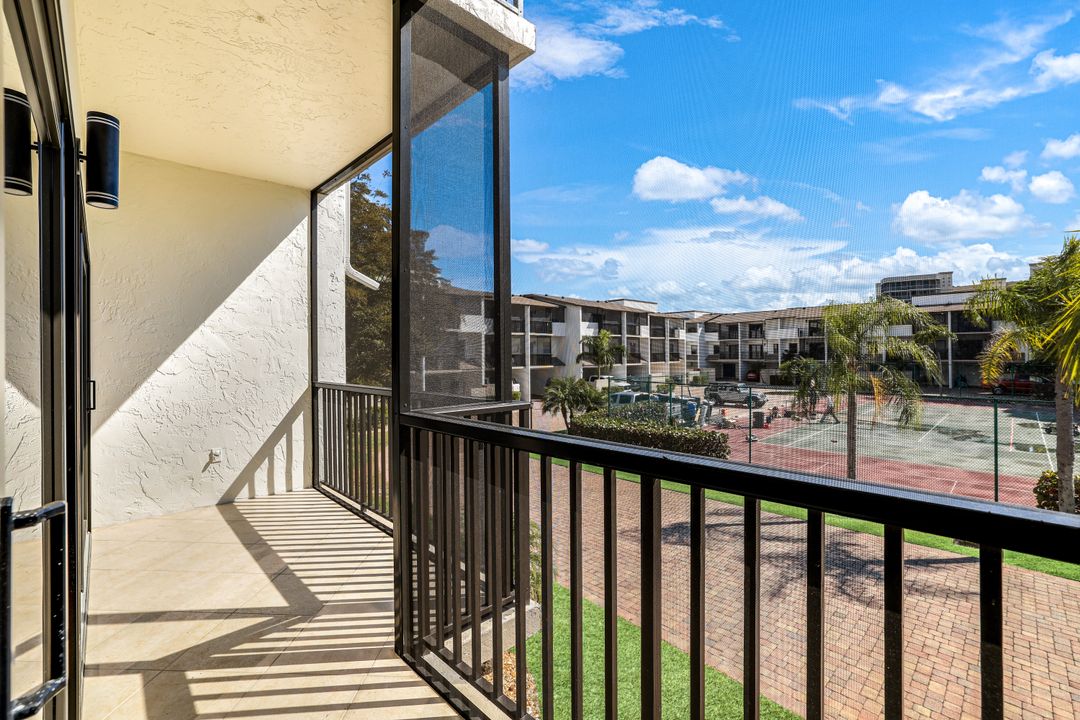 1100 Swallow Ave, Marco Island, FL 34145