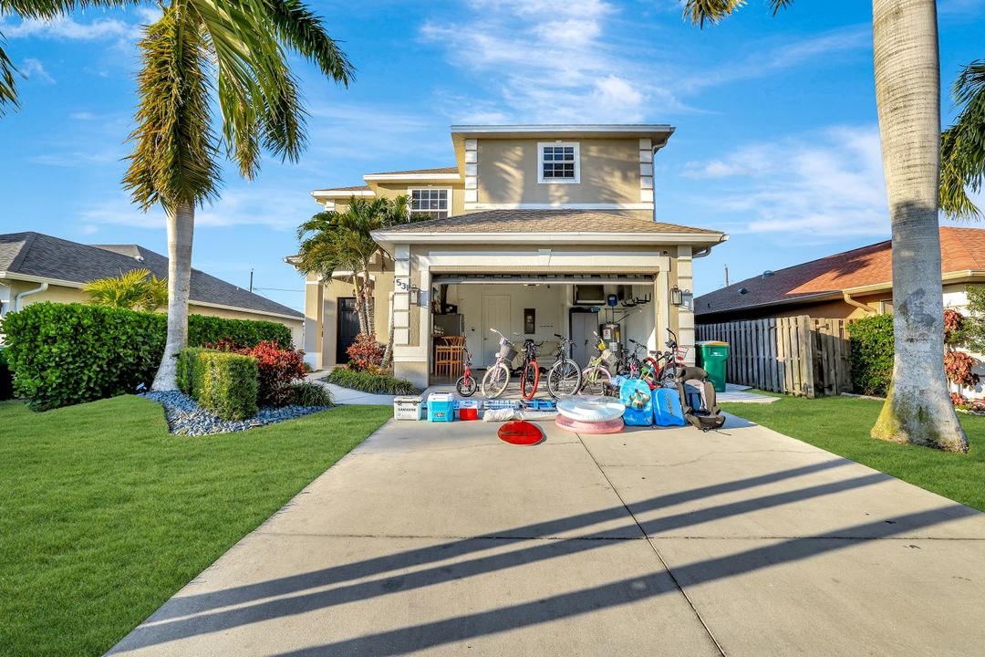 531 105th Ave N, Naples, FL 34108