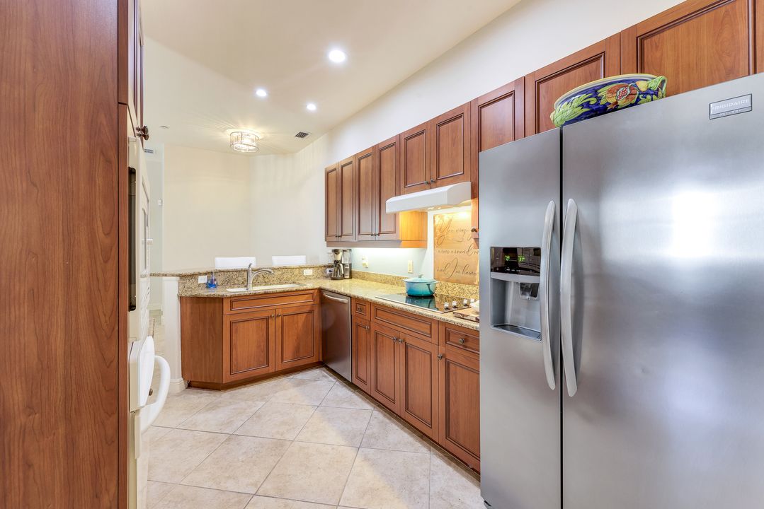 6120 Montelena Cir #2201, Naples, FL 34119