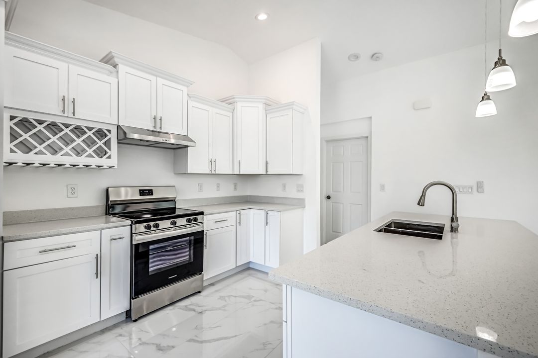 3018 11th St SW, Lehigh Acres, FL 33976