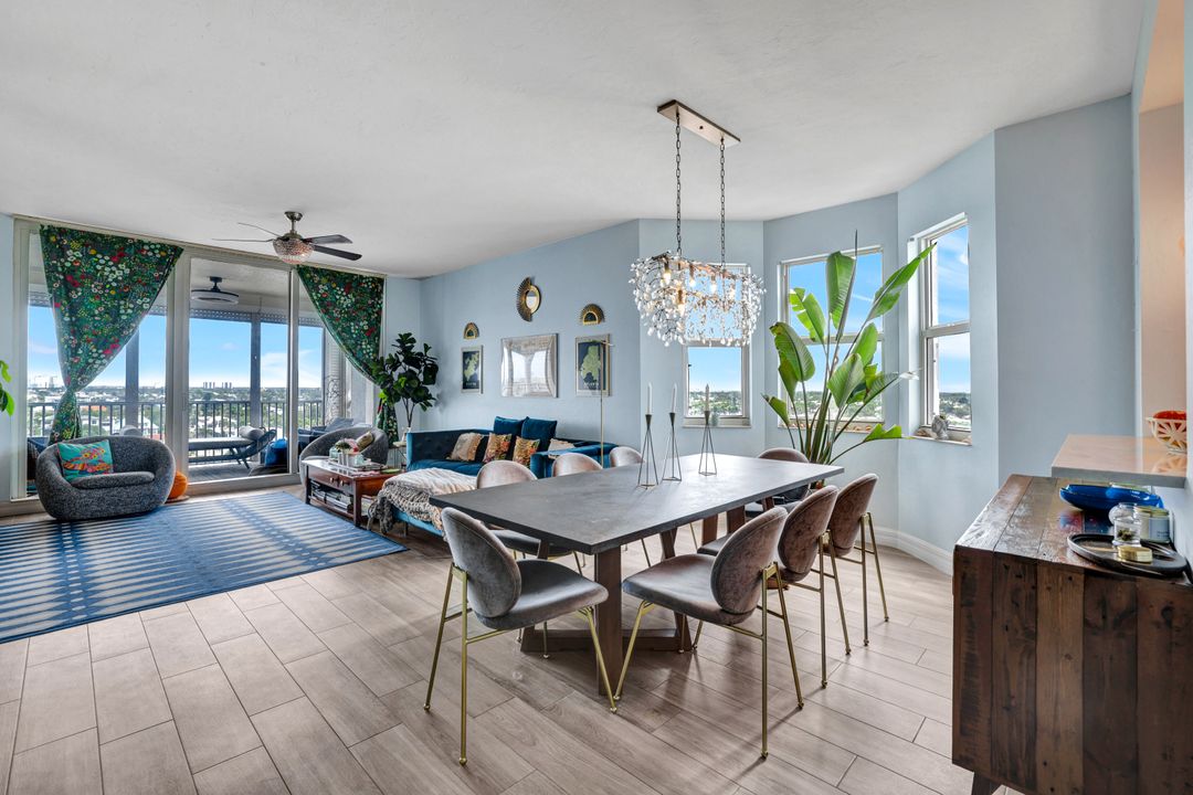 410 Flagship Dr #906, Naples, FL 34108
