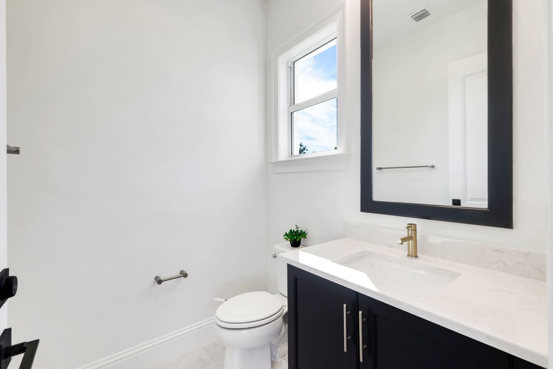 6273 Negril Isle Dr, Naples, FL 34113