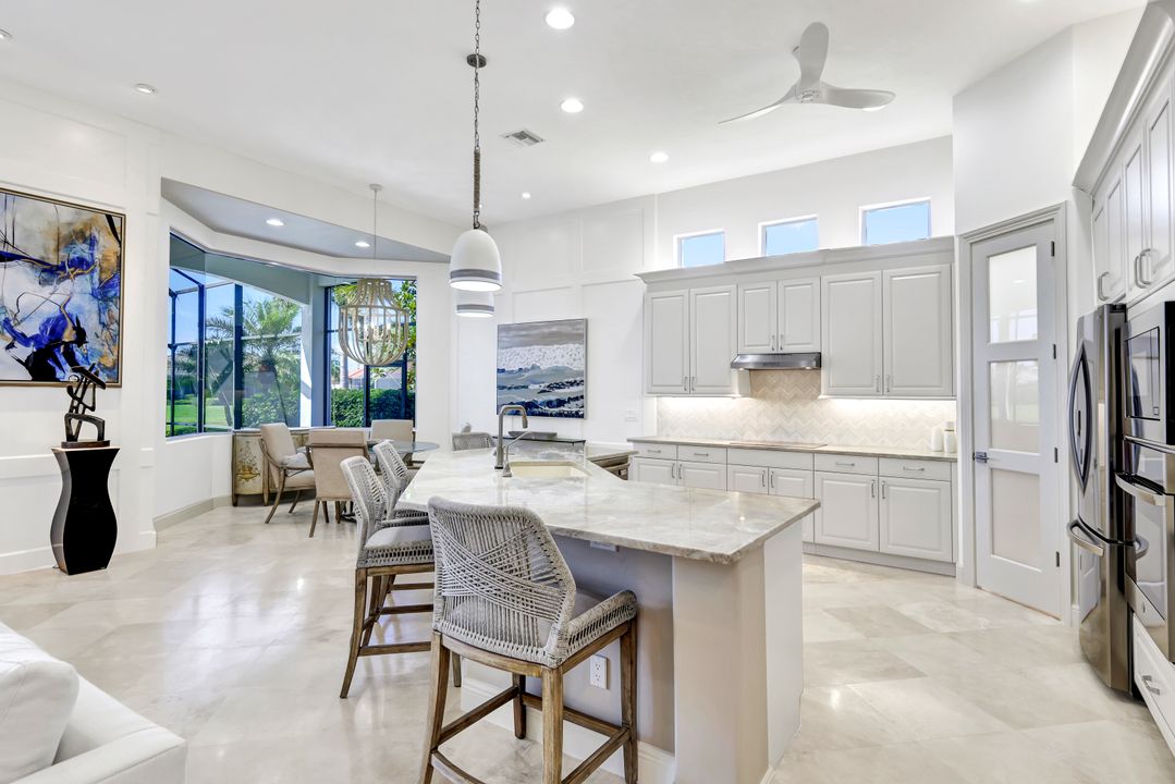 5746 Hammock Isles Dr, Naples, FL 34119